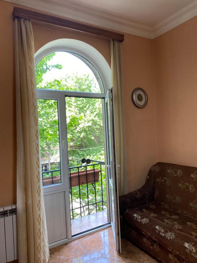 Agora Arcs Apartment เยเรวาน ภายนอก รูปภาพ