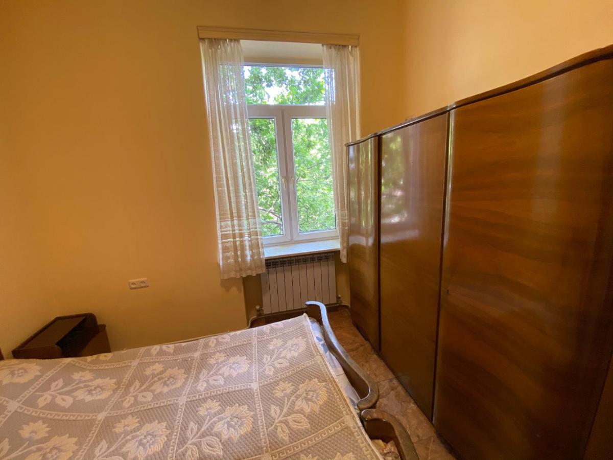 Agora Arcs Apartment เยเรวาน ภายนอก รูปภาพ