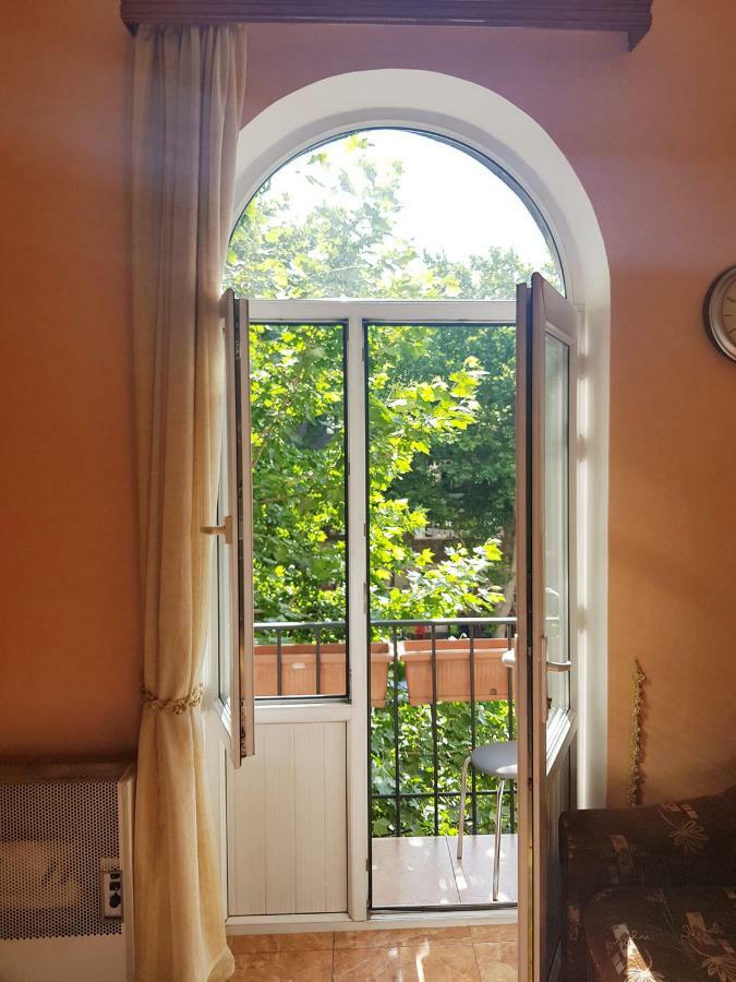 Agora Arcs Apartment เยเรวาน ภายนอก รูปภาพ