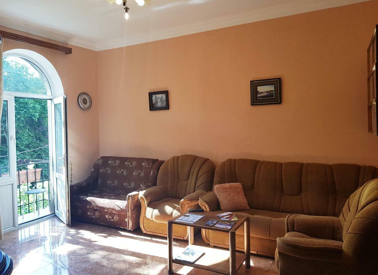 Agora Arcs Apartment เยเรวาน ภายนอก รูปภาพ